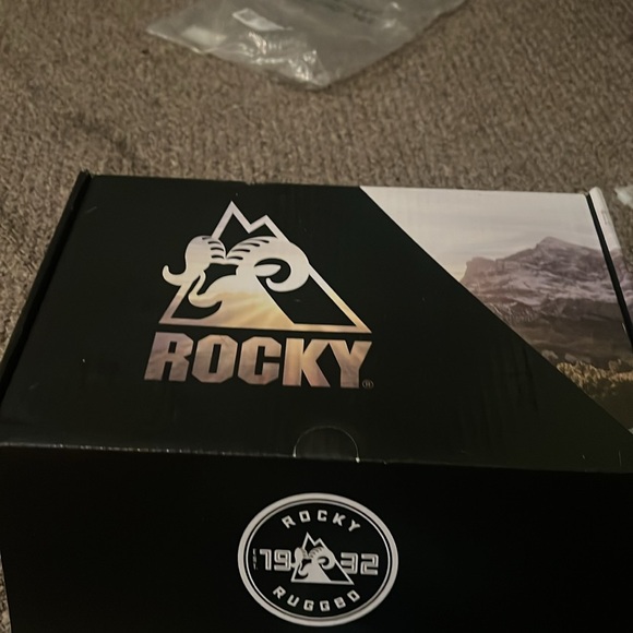 Boots - Picture 8 of 9